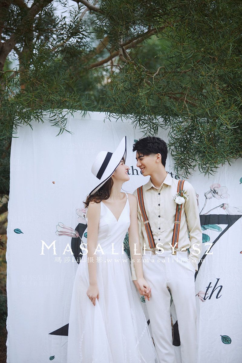 蔡先生夫妇幸福浪漫婚纱照