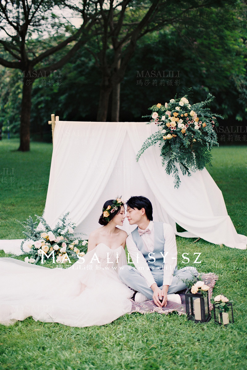 陈先生&刘小姐夫妇电影胶片婚纱照                               菲林婚纱摄影创意婚纱照