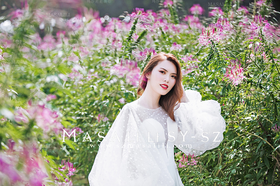 朱小姐夫妇／唯美大气花田游艇婚纱照                          旅游婚纱摄影瑪莎LiLi出品