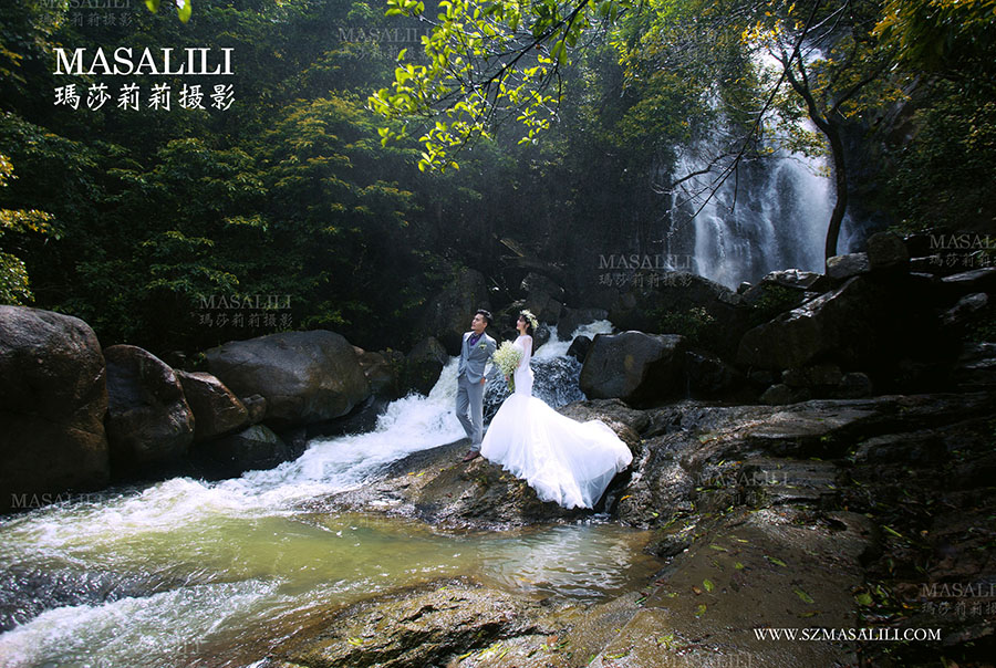钟先生夫妇 瀑布婚纱照                                                               深圳婚纱摄影瑪莎LILi出品