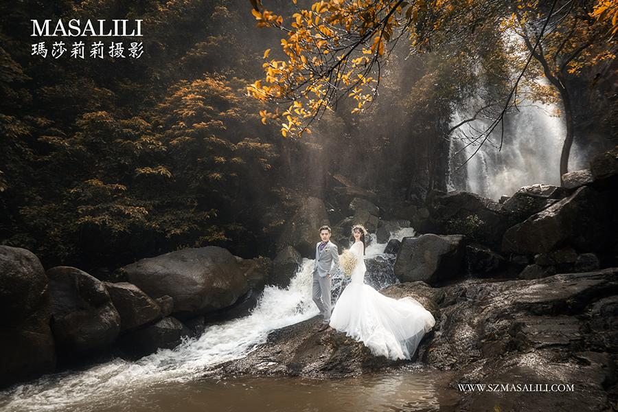 钟先生夫妇 瀑布婚纱照                                                               深圳婚纱摄影瑪莎LILi出品