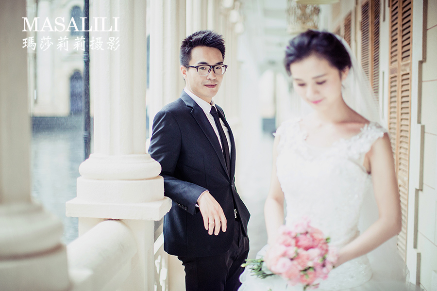 牛先生&王小姐欧洲城堡婚纱照                                                                                                                                                                                                 下雨天创意大片深圳玫瑰小镇影视基地