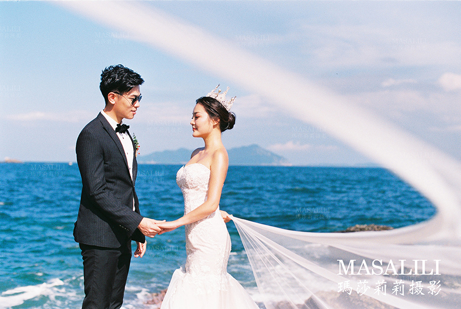 王小姐夫妇      电影胶片婚纱照