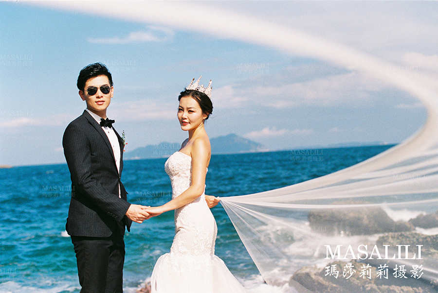 王小姐夫妇      电影胶片婚纱照