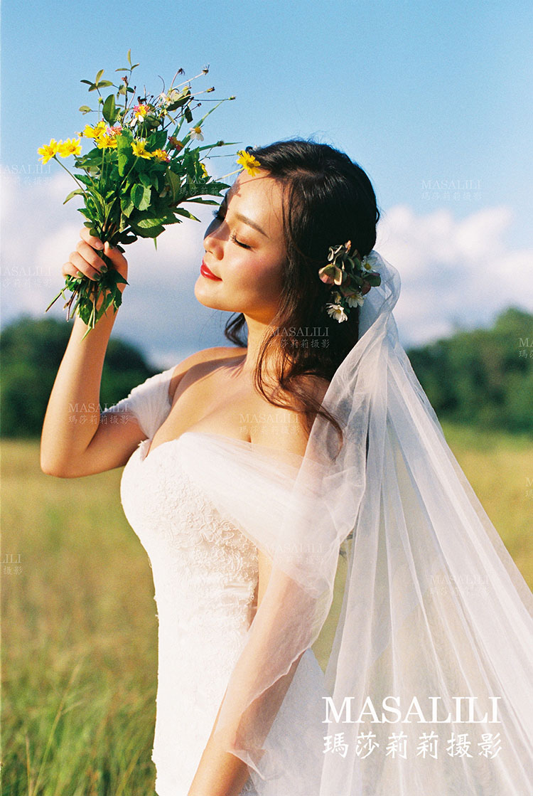 王小姐夫妇      电影胶片婚纱照