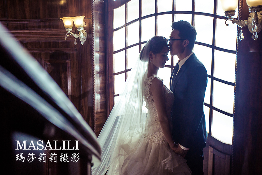 牛先生&王小姐欧洲城堡婚纱照                                                                                                                                                                                                 下雨天创意大片深圳玫瑰小镇影视基地