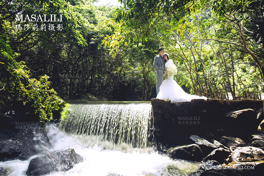 钟先生夫妇   瀑布婚纱照                                                                  深圳婚纱摄影工作室瑪莎LILi出品