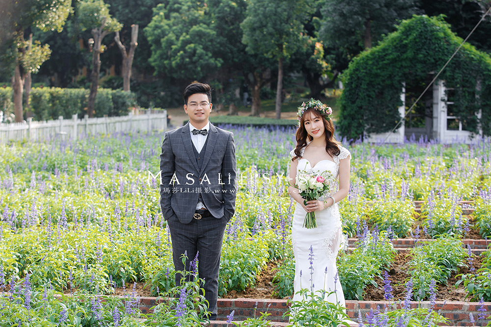 王小姐夫妇玫瑰小镇欧式城堡婚纱照