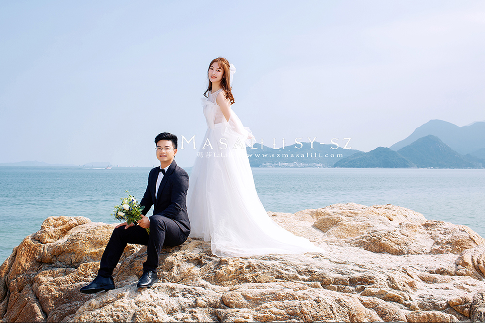 王小姐夫妇玫瑰小镇欧式城堡婚纱照