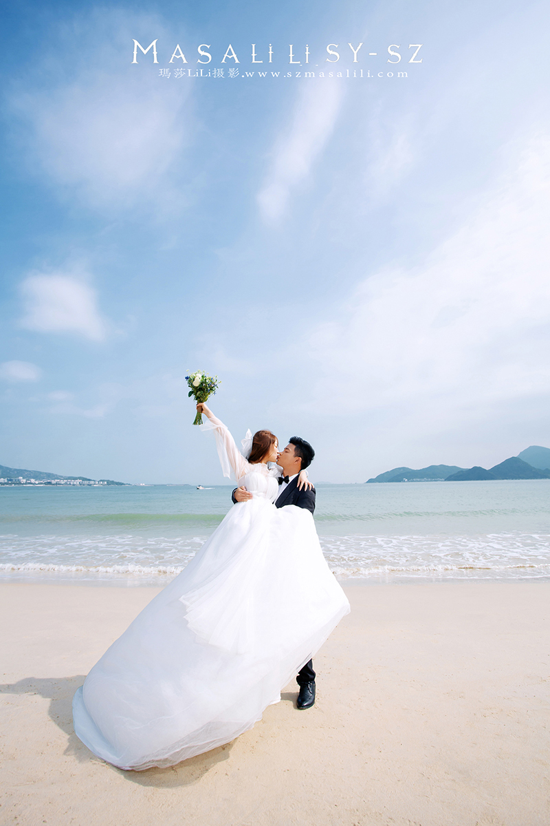 王小姐夫妇玫瑰小镇欧式城堡婚纱照