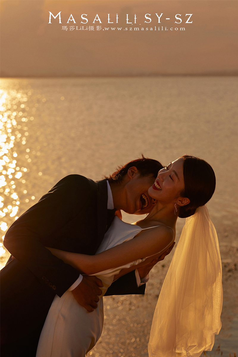 秦先生&范小姐夫妇深圳海景夕阳婚纱照