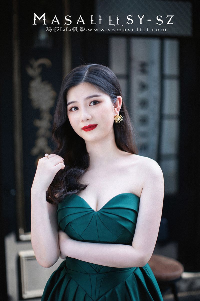 李先生&王小姐夫妇玫瑰小镇欧式城 海景森系小清新婚纱照