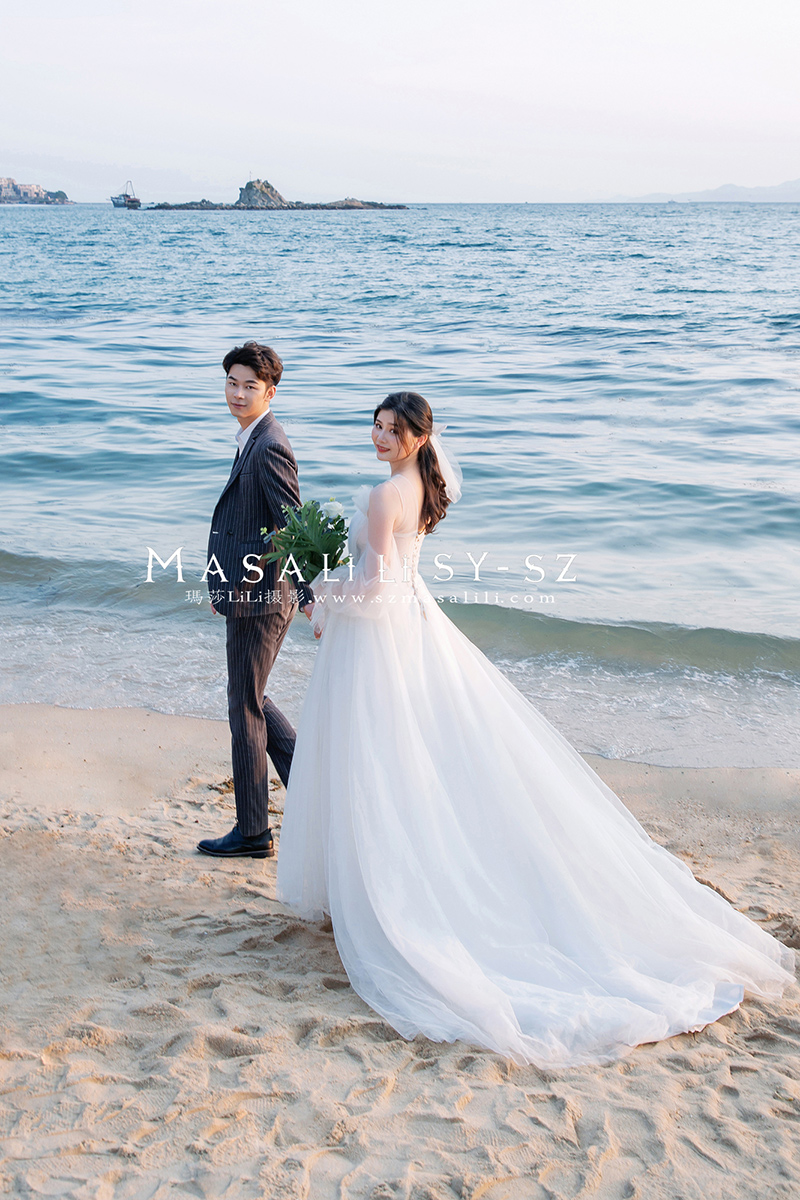 李先生&王小姐夫妇玫瑰小镇欧式城 海景森系小清新婚纱照