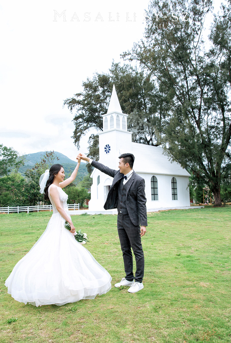 林先生&李小姐夫妇深圳牧场羊驼北欧教堂婚纱照