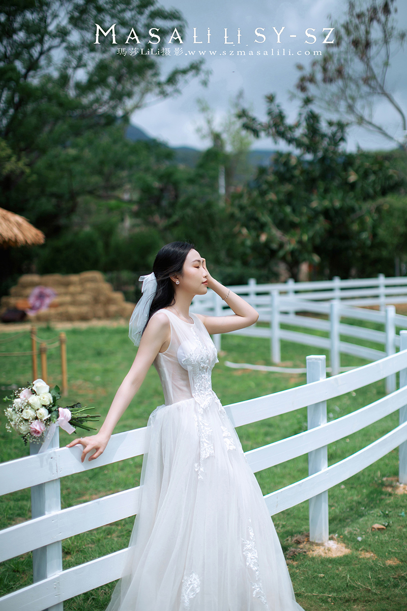 林先生&李小姐夫妇深圳牧场羊驼北欧教堂婚纱照