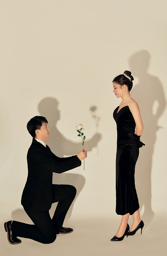 洪小姐复古赫本婚纱照                         深圳婚纱摄影