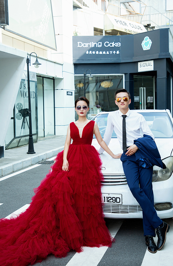 王先生&陈小姐夫妇时尚街拍城堡婚纱照               深圳婚纱摄影
