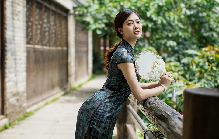 李小姐               甘坑古镇旗袍写真